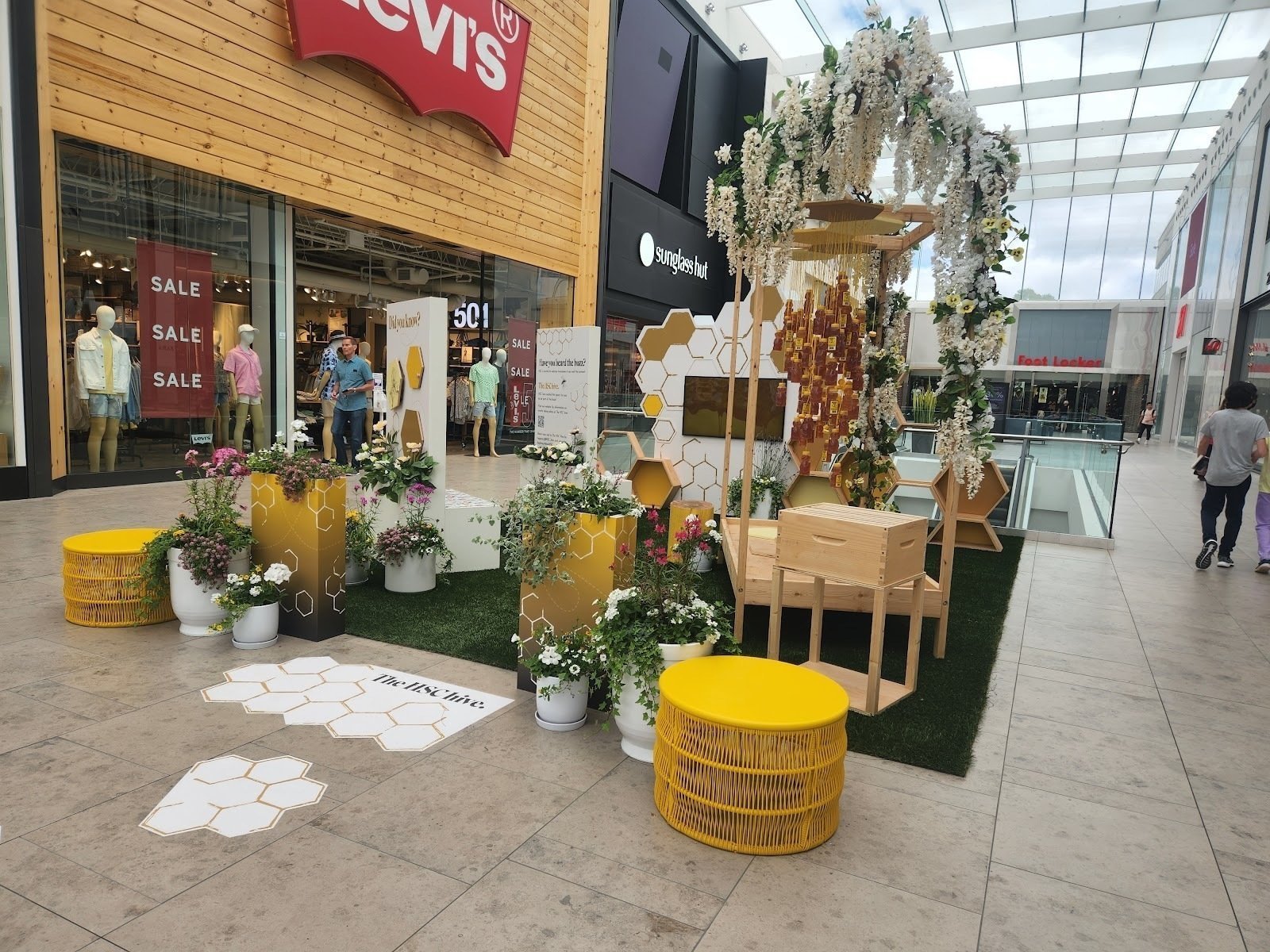 <span class="translation_missing" title="translation missing: en.meta.location_title, location_name: Halifax Shopping Centre, city: Halifax">Location Title</span>