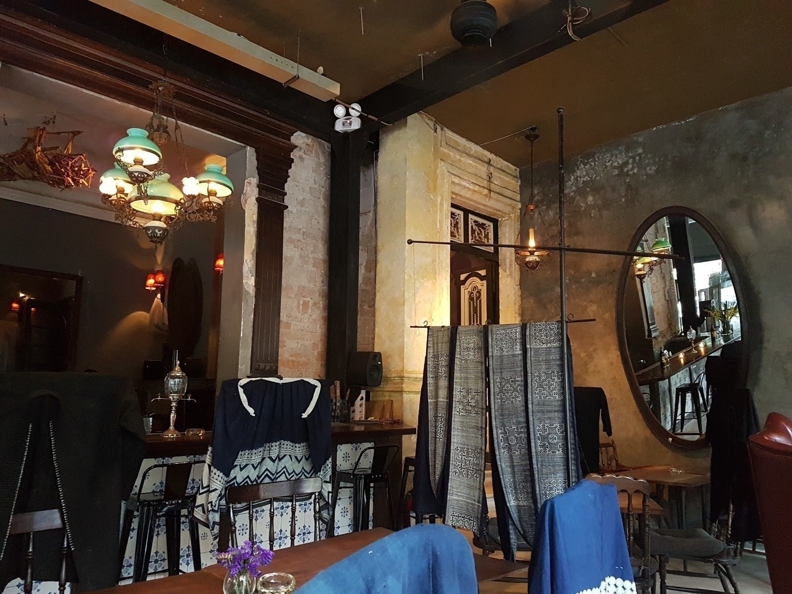 Cosa Nostra Café & Restaurant: A Work-Friendly Place in Hanoi