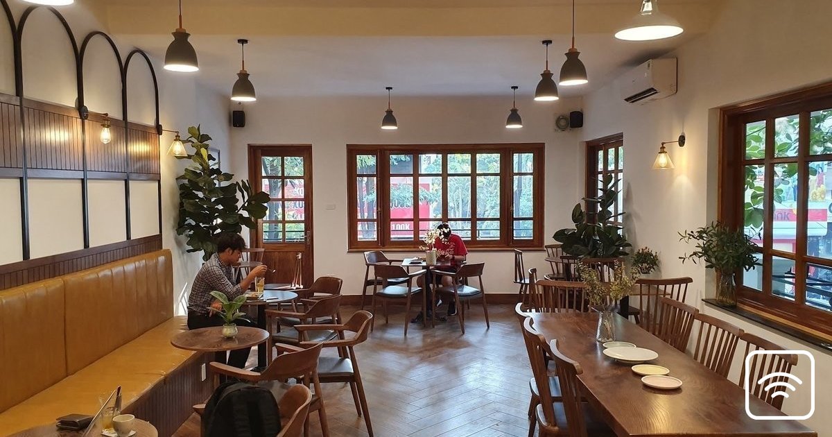Hub de Tana Coffee Shop A WorkFriendly Place in Hanoi