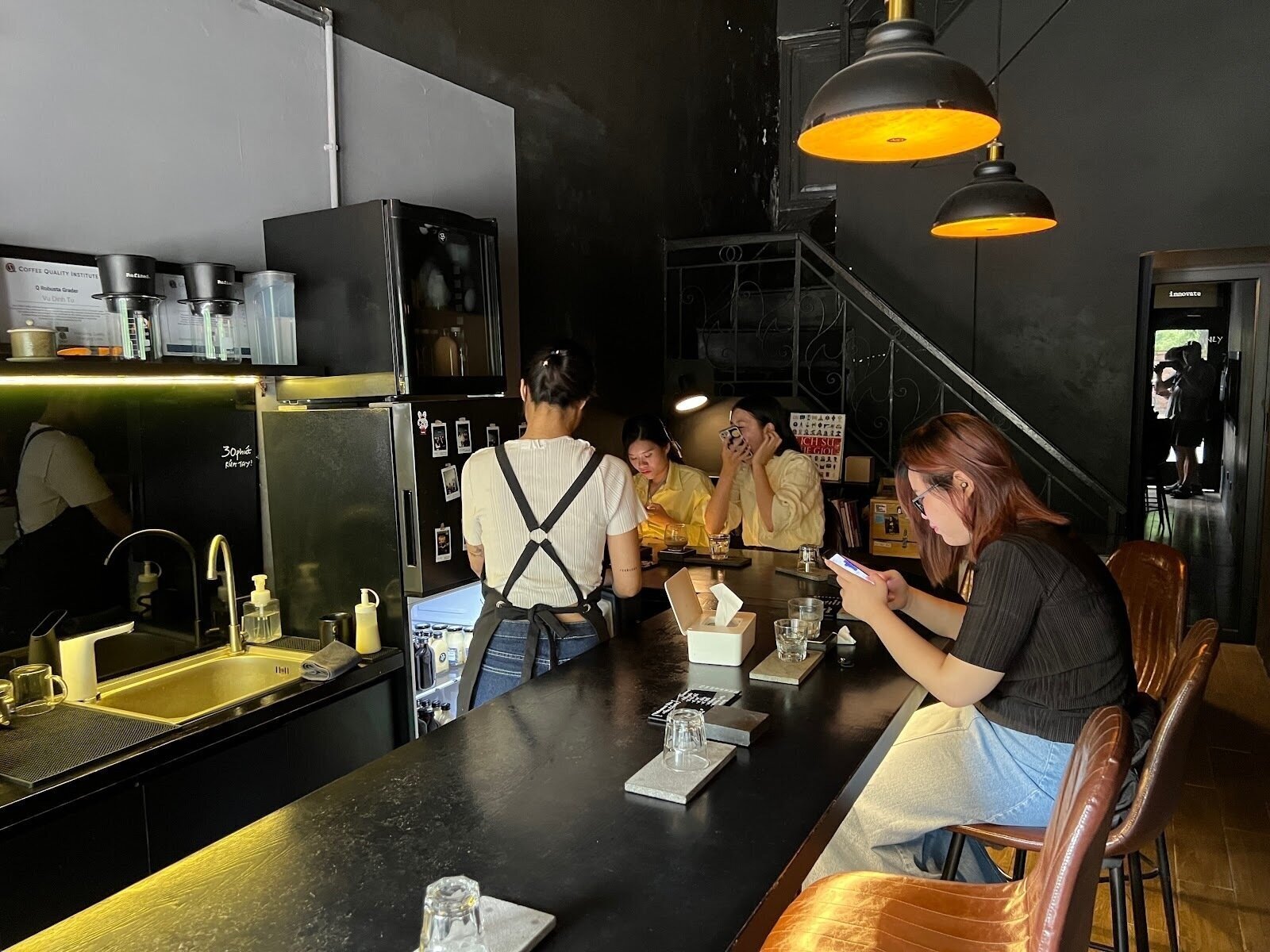 <span class="translation_missing" title="translation missing: en.meta.location_title, location_name: Phin bar by Refined., city: Hanoi">Location Title</span>