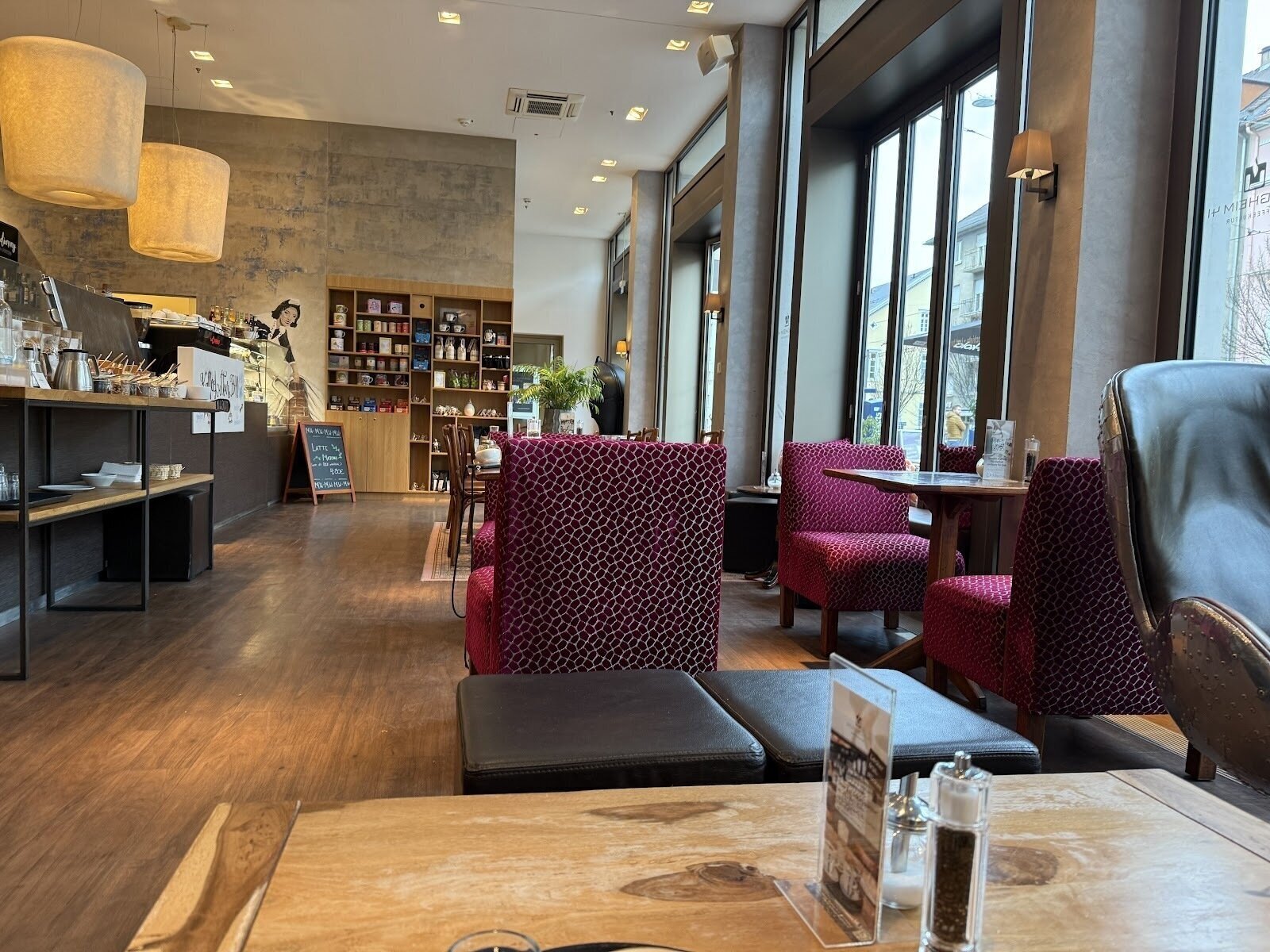 <span class="translation_missing" title="translation missing: en.meta.location_title, location_name: Bergheim 41 coffee culture, city: Heidelberg">Location Title</span>