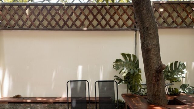 CÀ VIẾT HOA cafe - Nơ Trang Long