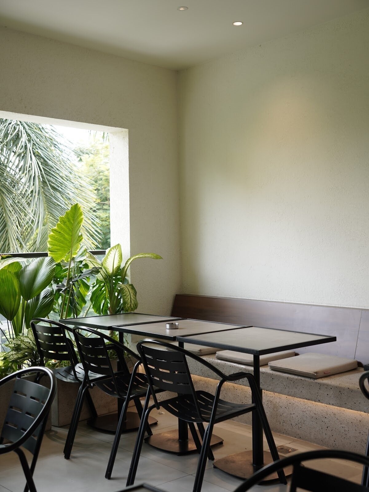 Faro Cafe: A Work-Friendly Place in Ho Chi Minh City