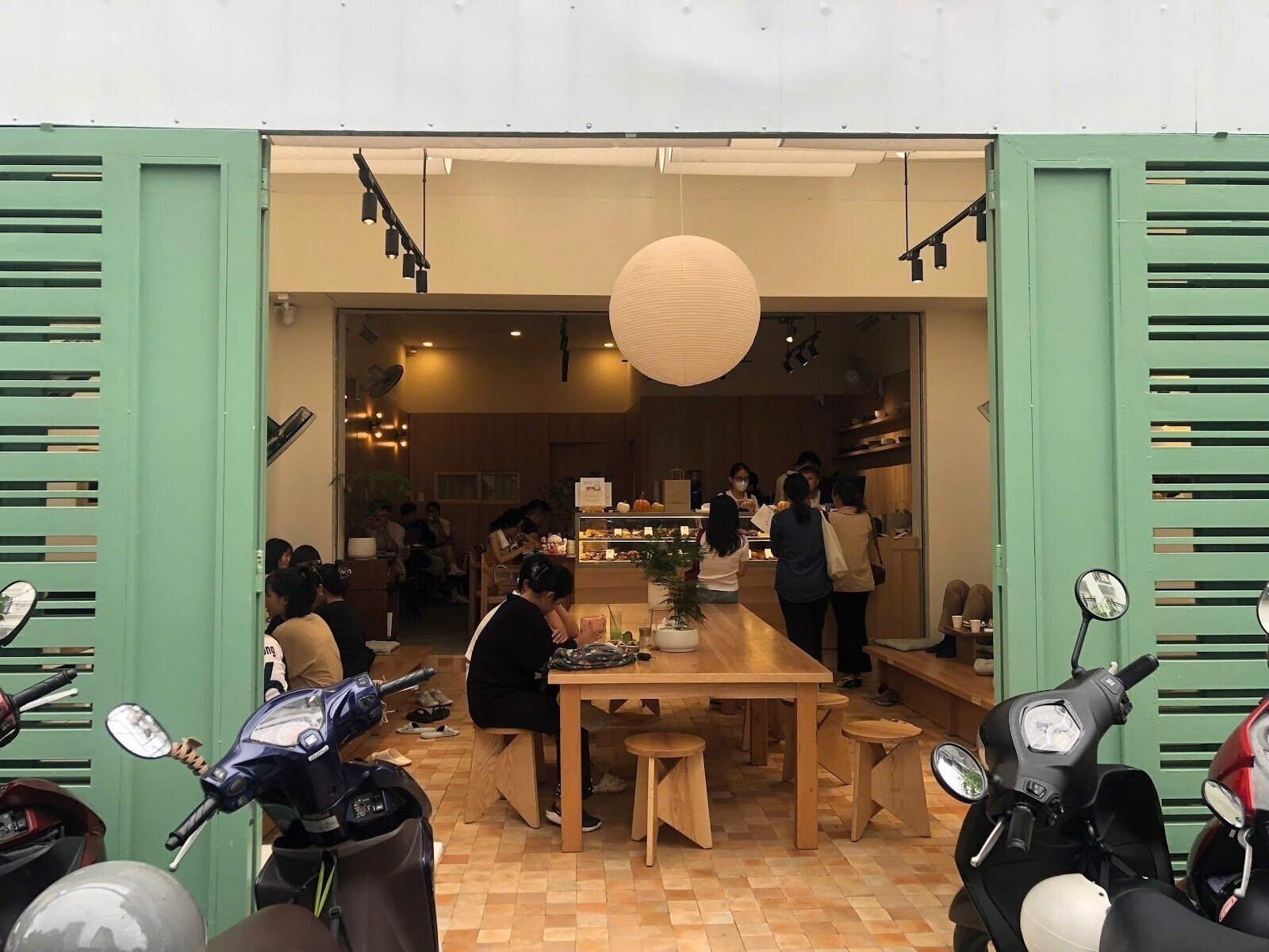 <span class="translation_missing" title="translation missing: en.meta.location_title, location_name: Garden Kisses @ Thao Dien, city: Ho Chi Minh City">Location Title</span>