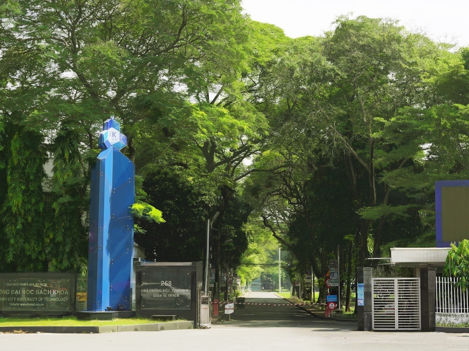 <span class="translation_missing" title="translation missing: en.meta.location_title, location_name: Ho Chi Minh City University of Technology (HCMUT), city: Ho Chi Minh City">Location Title</span>