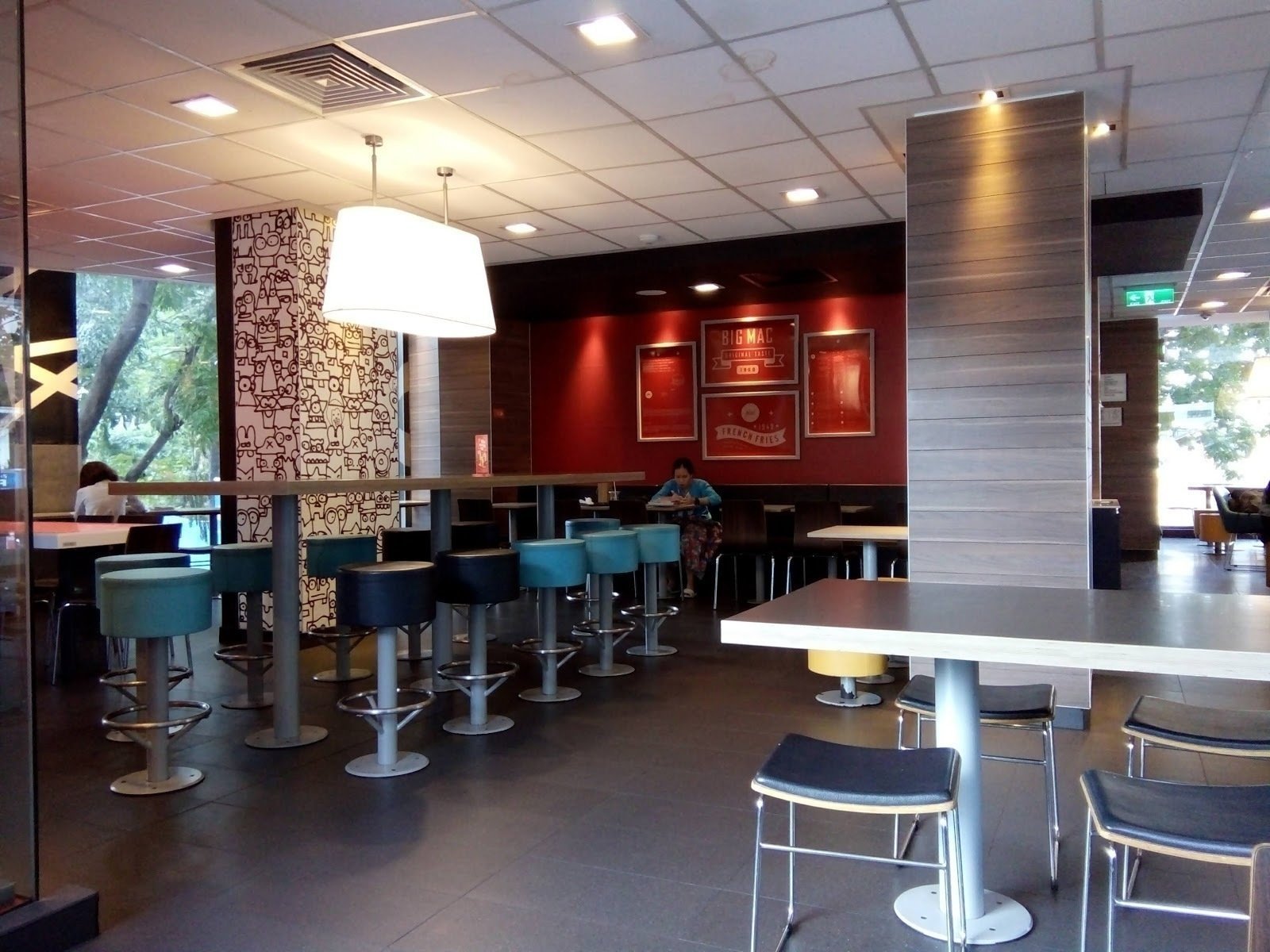 <span class="translation_missing" title="translation missing: en.meta.location_title, location_name: McDonald&#39;s Bến Thành, city: Ho Chi Minh City">Location Title</span>