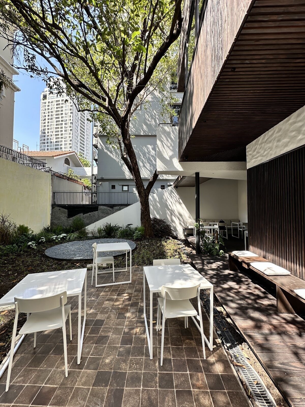 <span class="translation_missing" title="translation missing: en.meta.location_title, location_name: Miyama - The Garden, city: Ho Chi Minh City">Location Title</span>