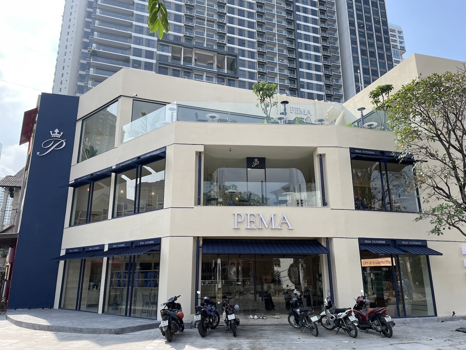 <span class="translation_missing" title="translation missing: en.meta.location_title, location_name: Pema Patisserie, city: Ho Chi Minh City">Location Title</span>