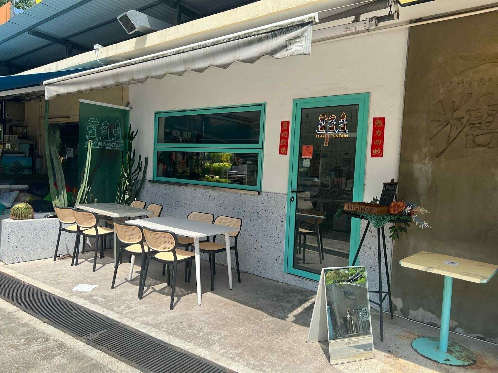 <span class="translation_missing" title="translation missing: en.meta.location_title, location_name: Flatmountain Cafe, city: Hong Kong">Location Title</span>