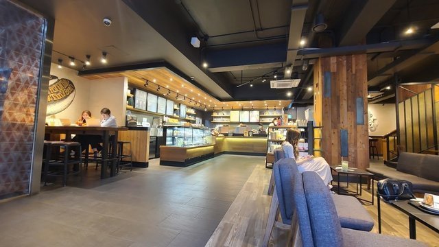 Starbucks @ 199-18 Yonghyeon Dong