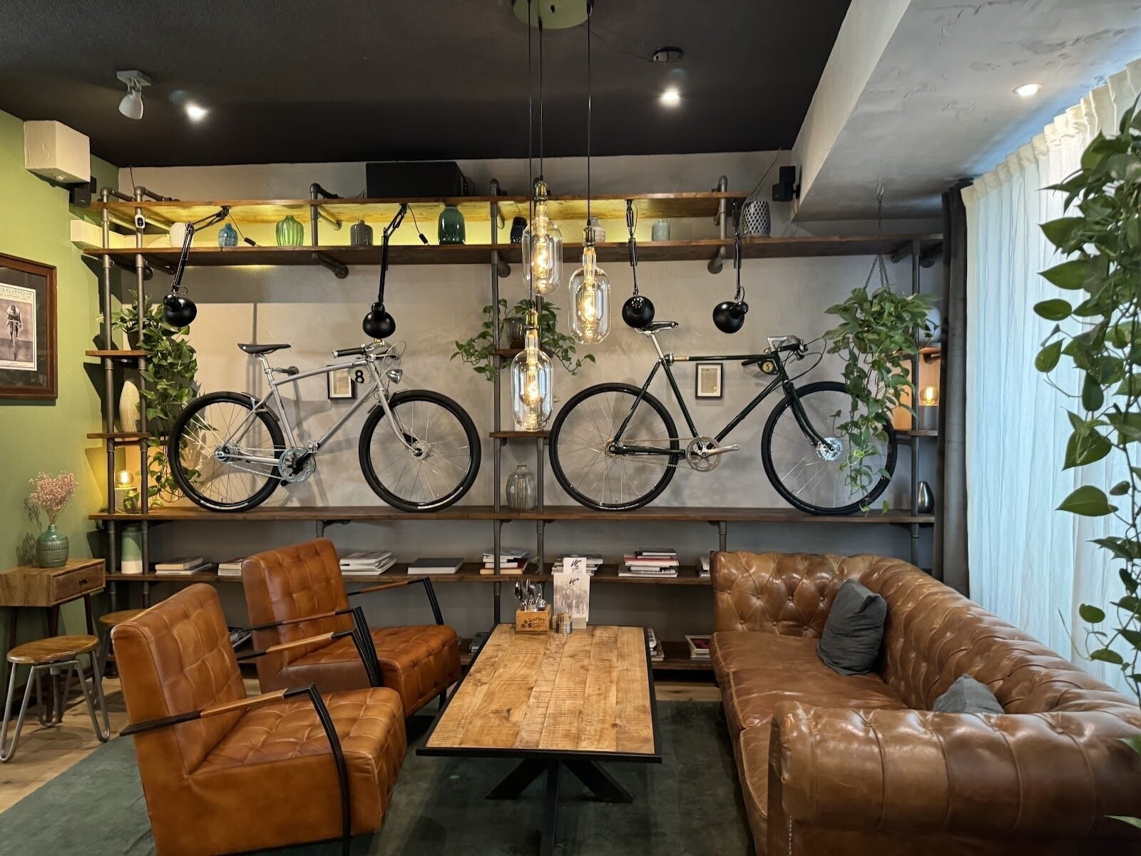 <span class="translation_missing" title="translation missing: en.meta.location_title, location_name: Velo Cafe, city: Interlaken">Location Title</span>