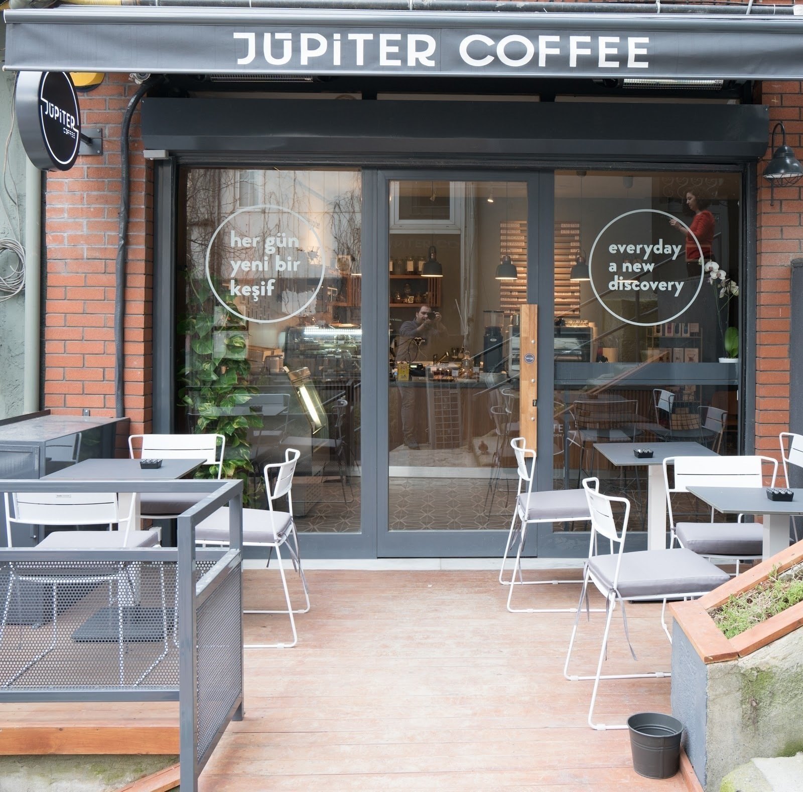 <span class="translation_missing" title="translation missing: en.meta.location_title, location_name: Coffee Jupiter, city: Istanbul">Location Title</span>