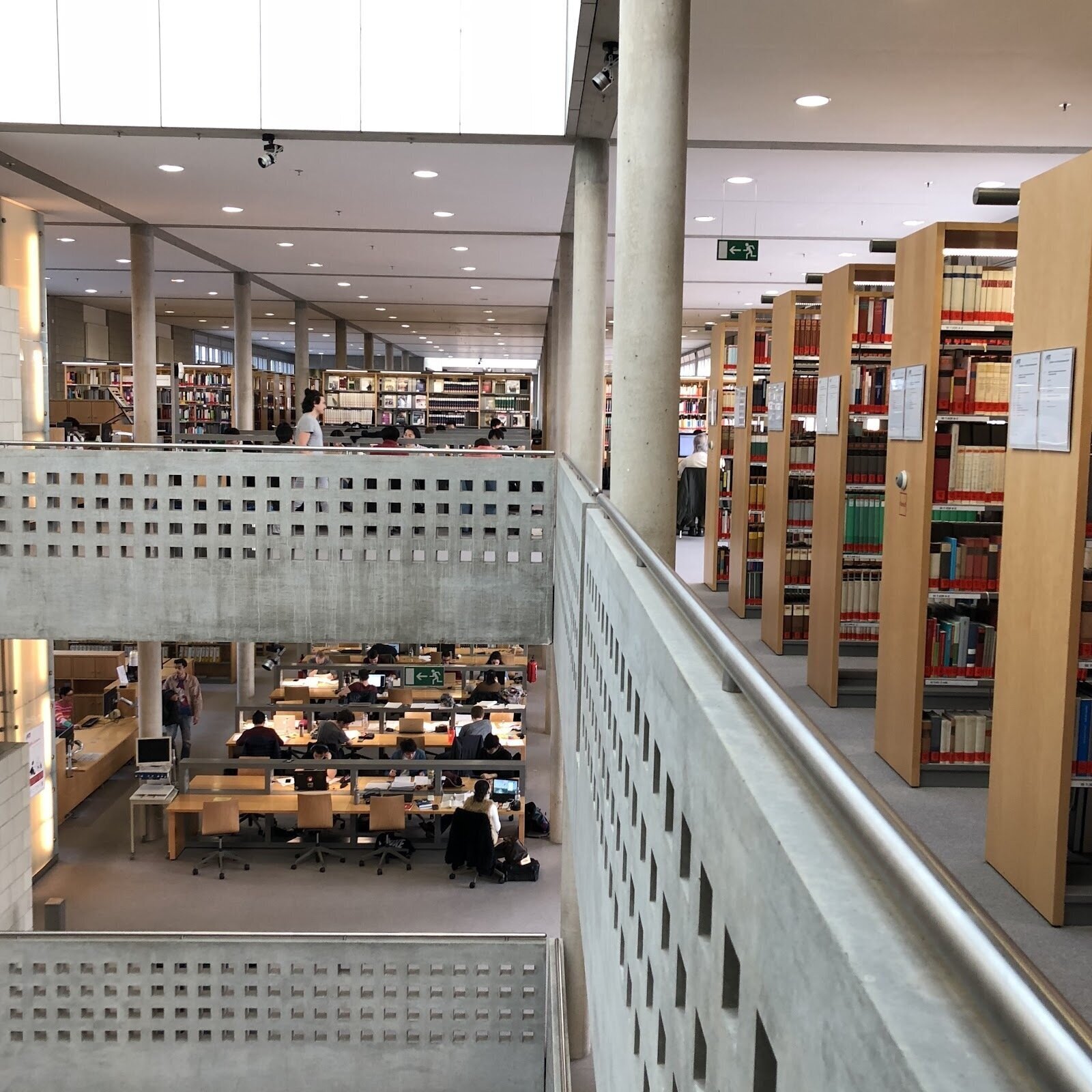 <span class="translation_missing" title="translation missing: en.meta.location_title, location_name: KIT Library South, city: Karlsruhe">Location Title</span>