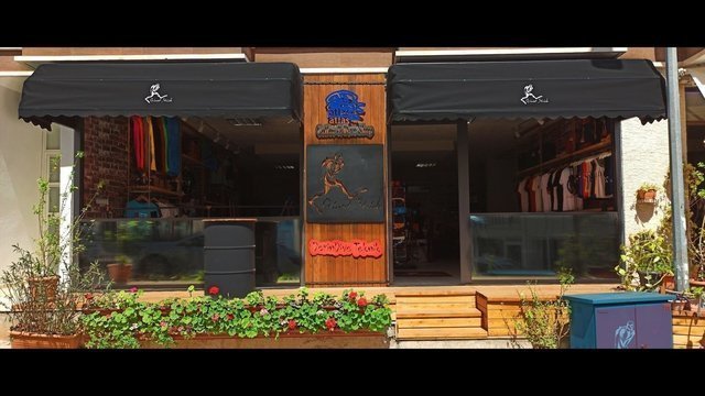 Giant Stride Shop&Cafe&Bar