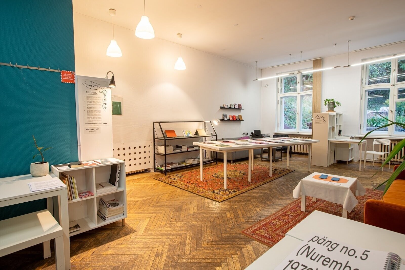 <span class="translation_missing" title="translation missing: en.meta.location_title, location_name: Kauno menininkų namai, city: Kaunas">Location Title</span>