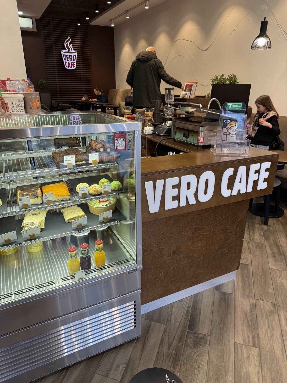<span class="translation_missing" title="translation missing: en.meta.location_title, location_name: Vero Cafe @ Laisvės al. 45, city: Kaunas">Location Title</span>