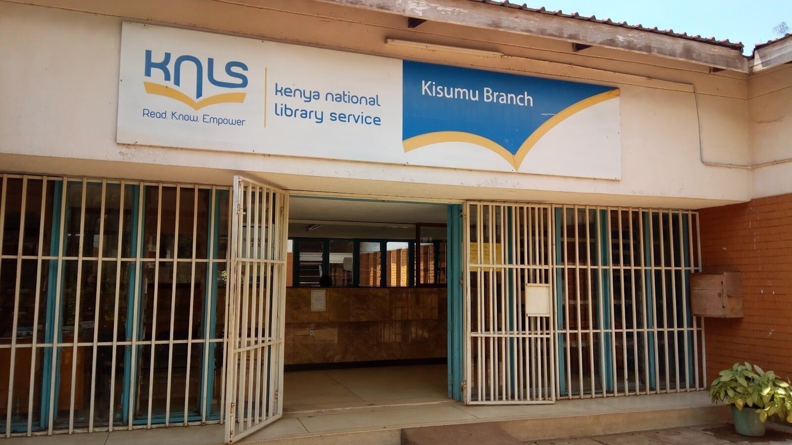 <span class="translation_missing" title="translation missing: en.meta.location_title, location_name: Kenya National Library Services-Kisumu, city: Kisumu">Location Title</span>