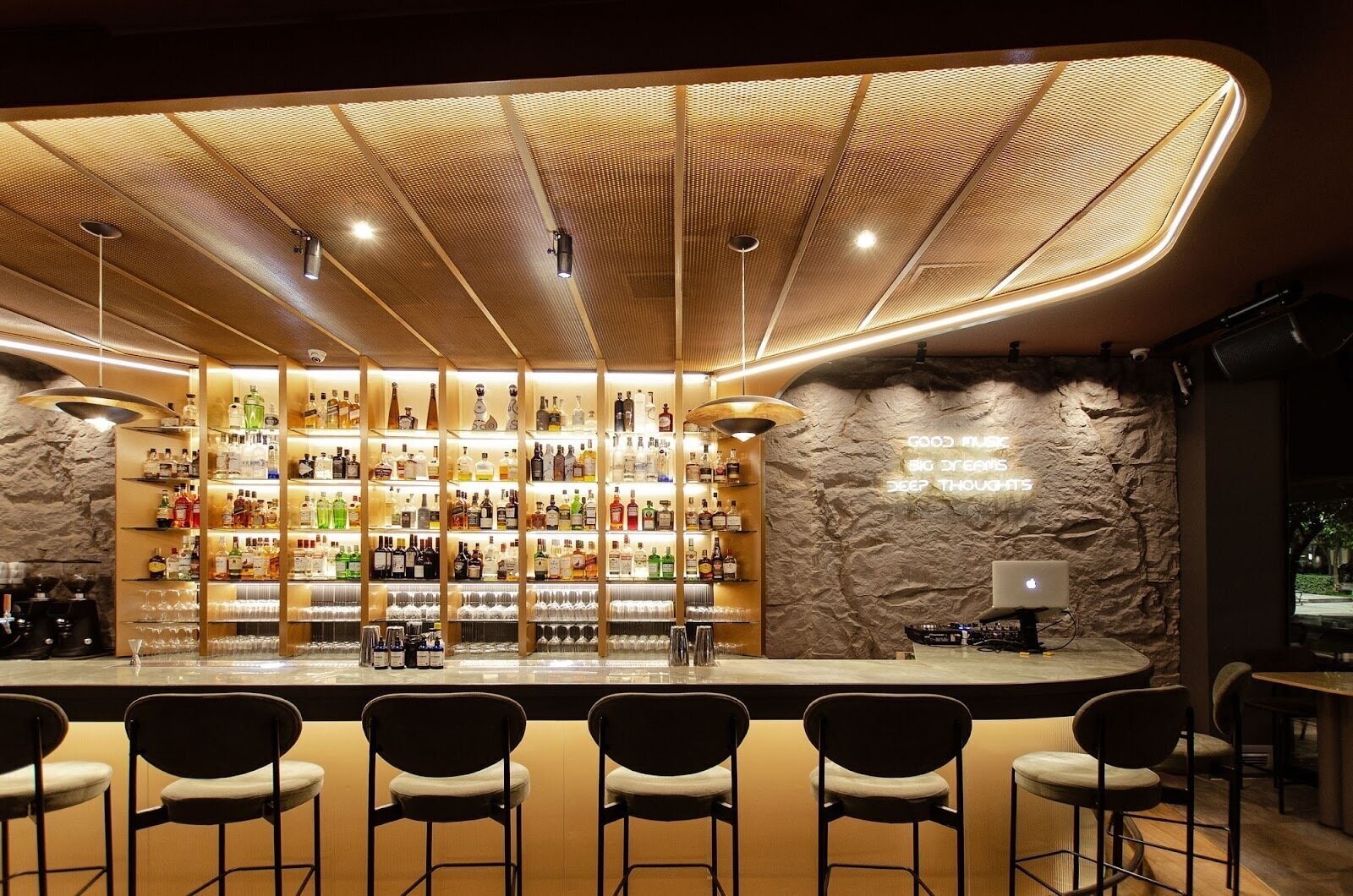 TWO SAINTS: A Work-Friendly Place in Lamia