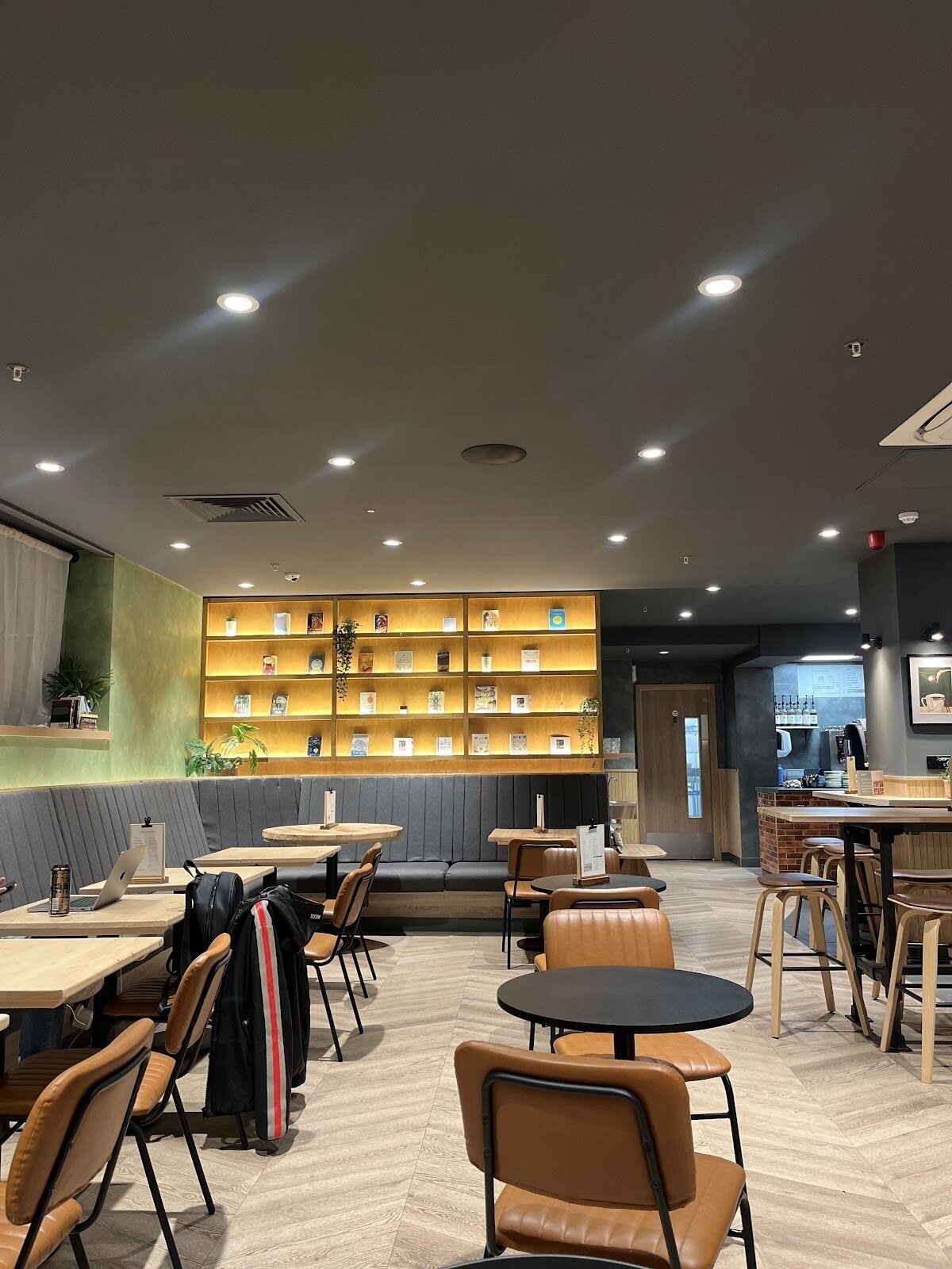 <span class="translation_missing" title="translation missing: en.meta.location_title, location_name: HYGGE Woodhouse Lane, city: Leeds">Location Title</span>