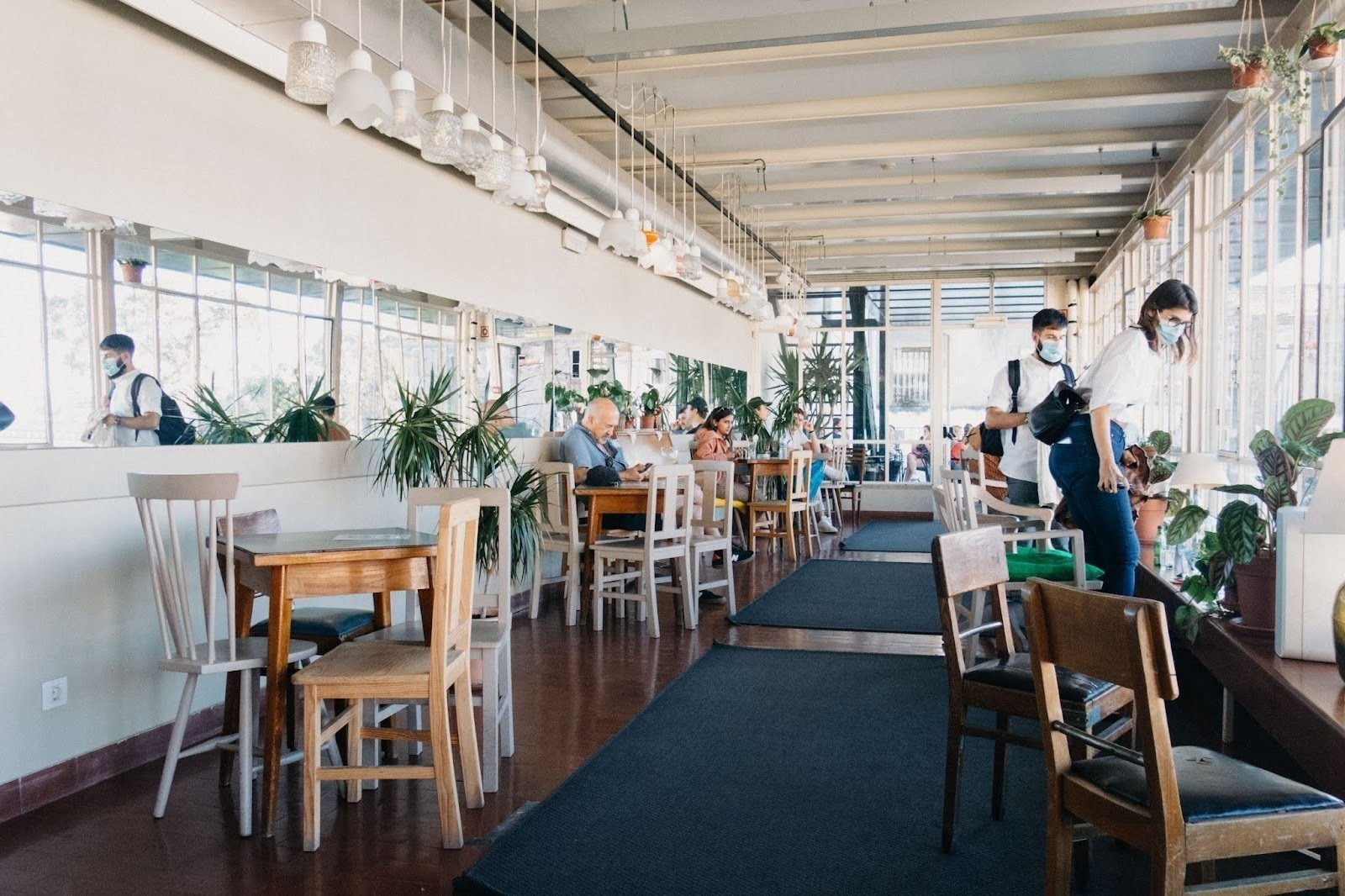 Café da Garagem: A Work-Friendly Place in Lisbon