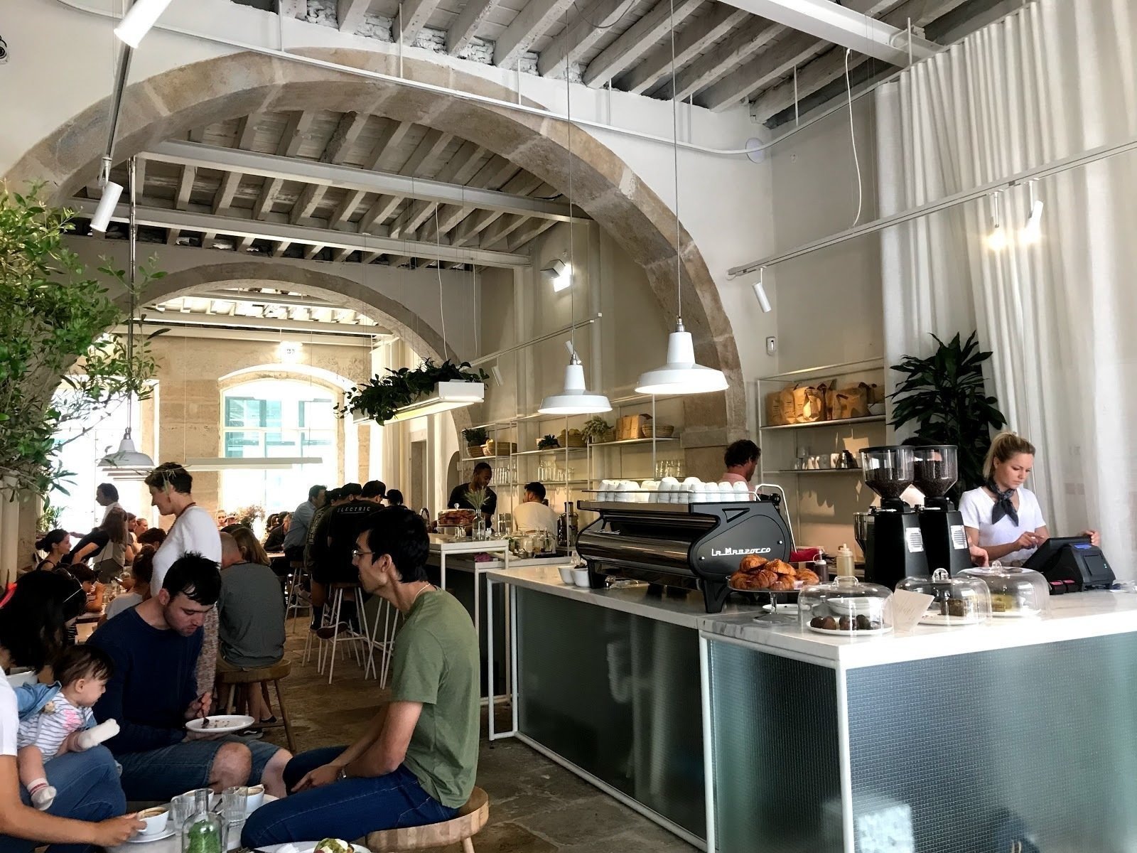 Comoba: A Work-Friendly Place in Lisbon