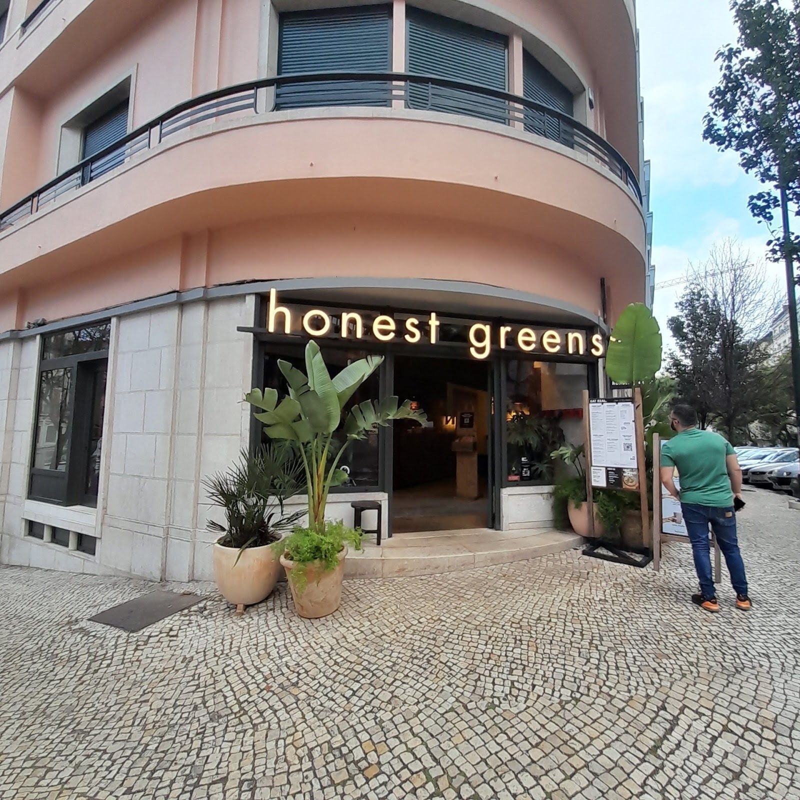 <span class="translation_missing" title="translation missing: en.meta.location_title, location_name: Honest Greens, city: Lisbon">Location Title</span>