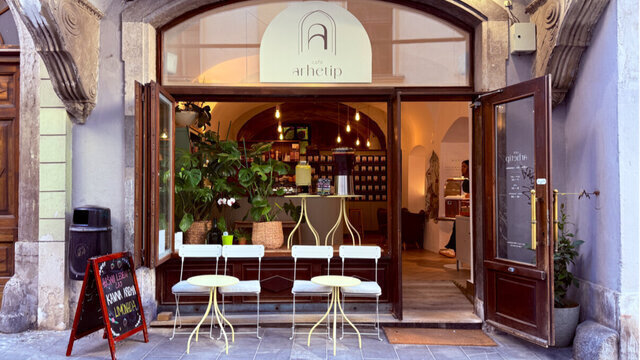 Arhetip Café