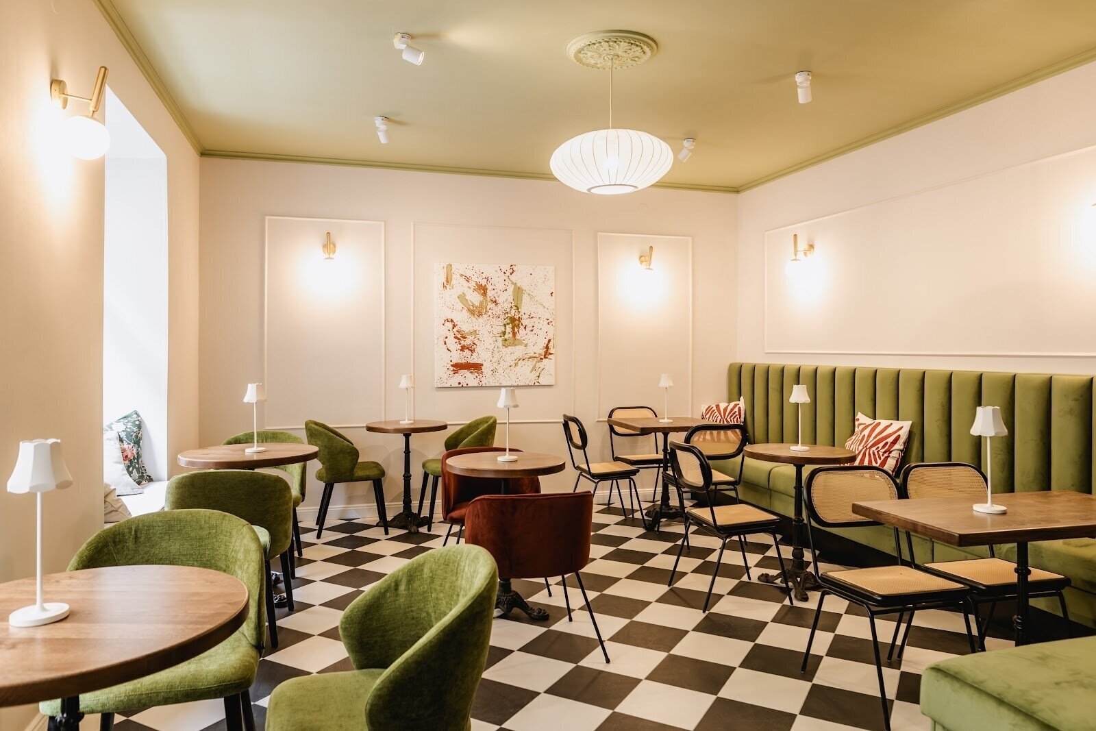 <span class="translation_missing" title="translation missing: en.meta.location_title, location_name: Neks Lounge Bar, city: Ljubljana">Location Title</span>