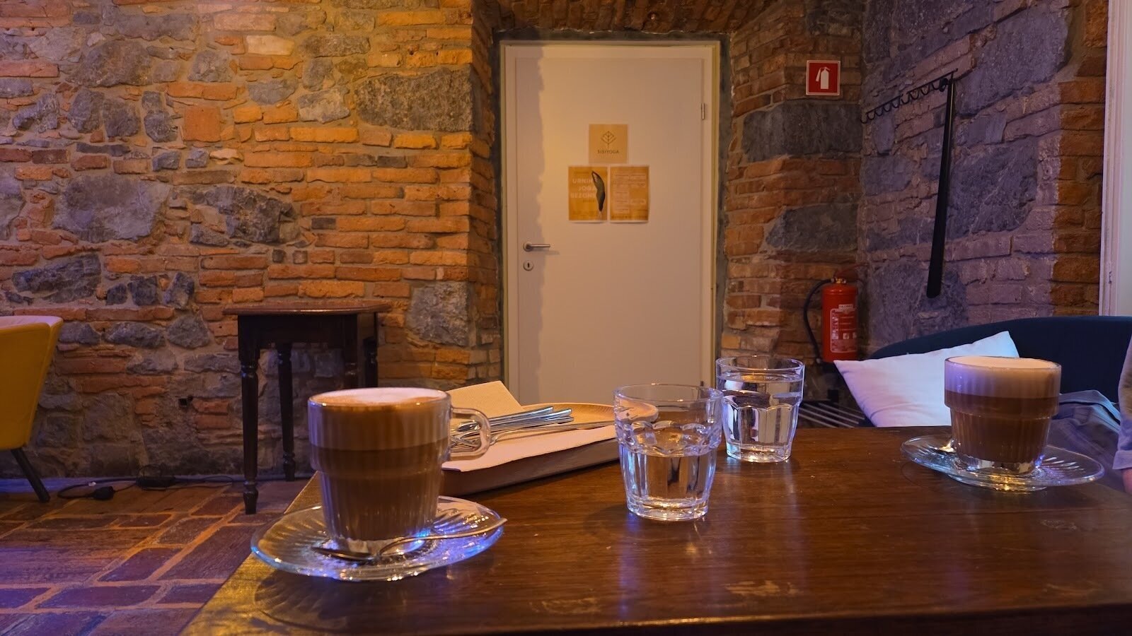 <span class="translation_missing" title="translation missing: en.meta.location_title, location_name: Piccola Cafe, city: Ljubljana">Location Title</span>