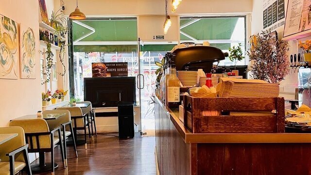 Artisan Eatery