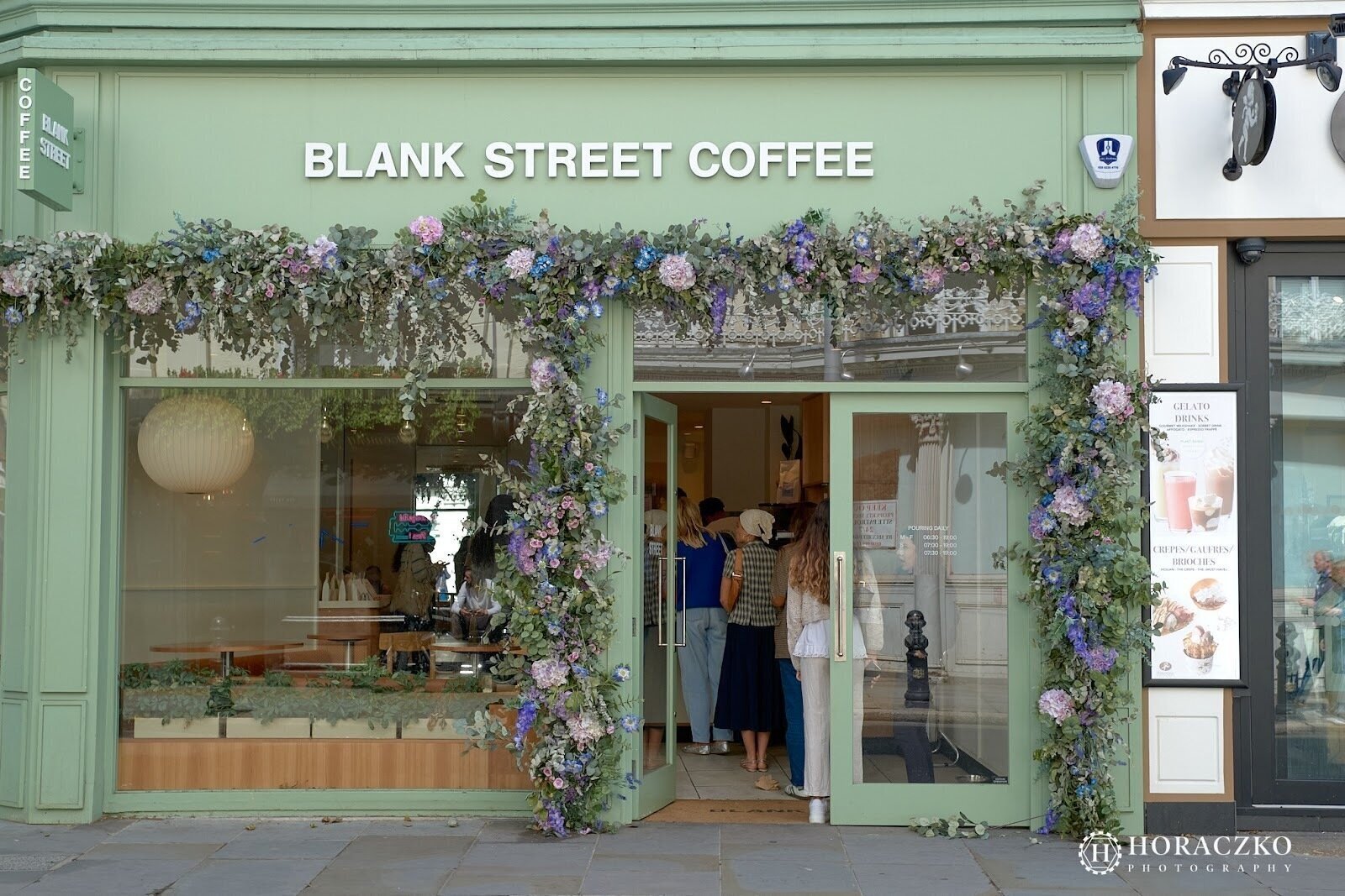 <span class="translation_missing" title="translation missing: en.meta.location_title, location_name: Blank Street Coffee @ 67 Kings Road, city: London">Location Title</span>