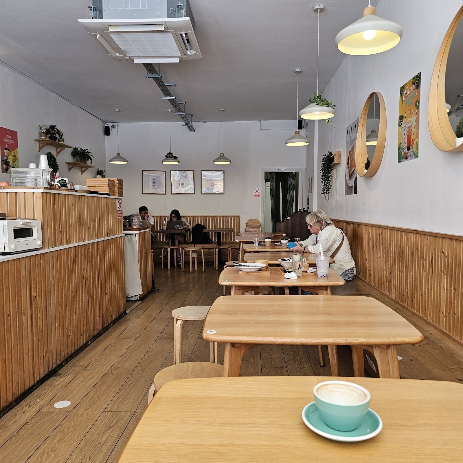 <span class="translation_missing" title="translation missing: en.meta.location_title, location_name: Café Mori, city: London">Location Title</span>