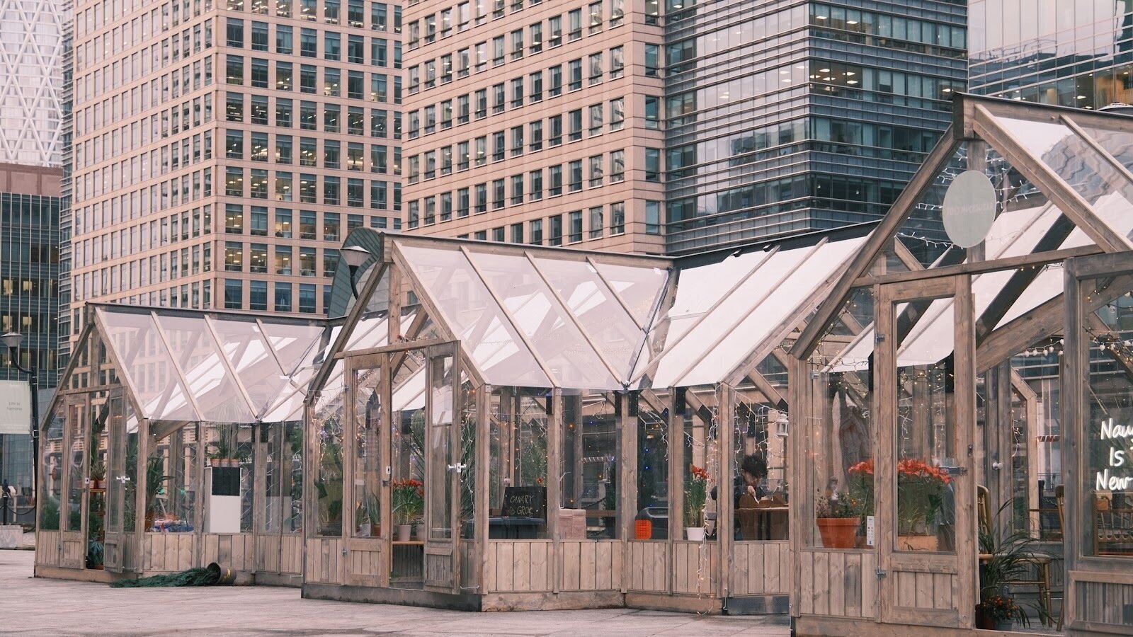 Canary Garden Cafe: A Work-Friendly Place in London