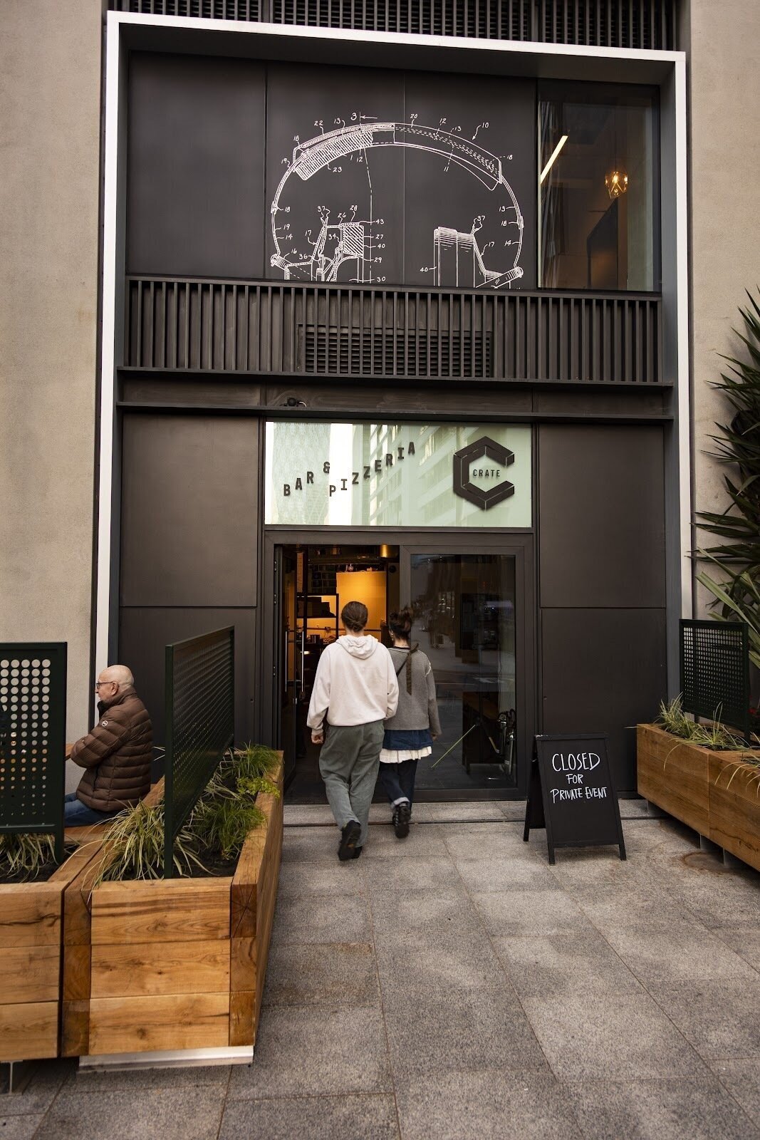 CRATE Bar & Pizzeria Wood Wharf: A Work-Friendly Place in London