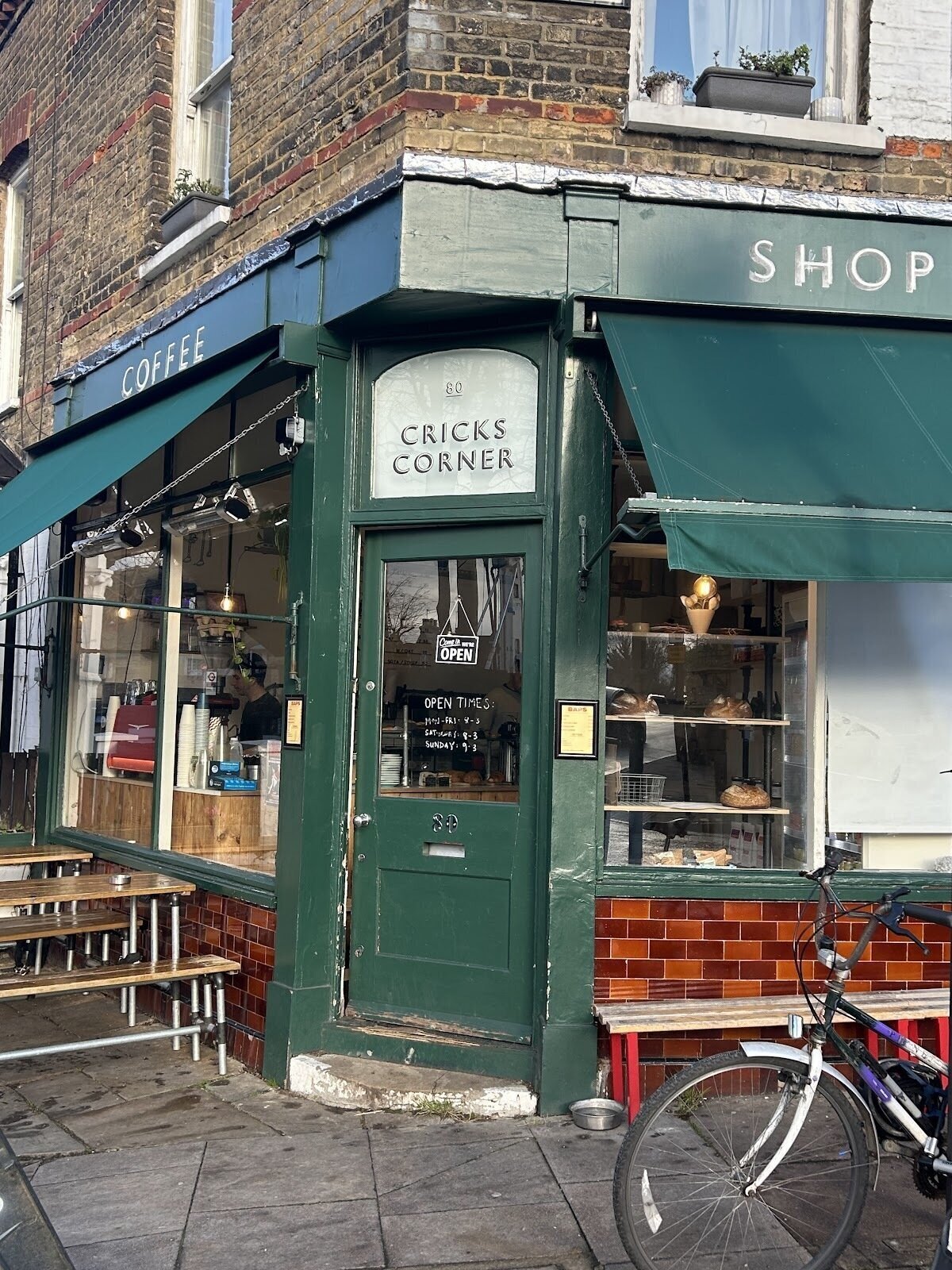 Cricks Corner: A Work-Friendly Place in London