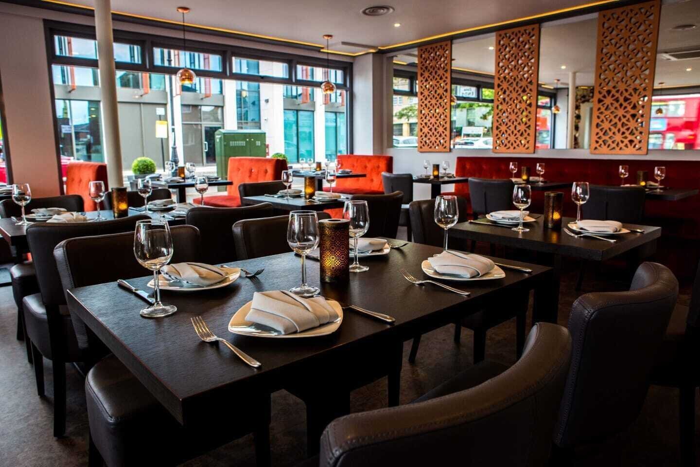 <span class="translation_missing" title="translation missing: en.meta.location_title, location_name: Laguna Restaurant &amp; Events, city: London">Location Title</span>