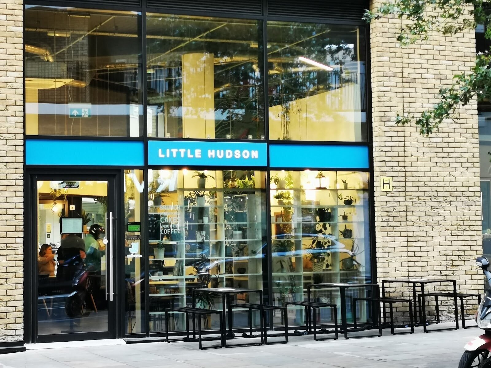 Little Hudson Cafe: A Work-Friendly Place in London