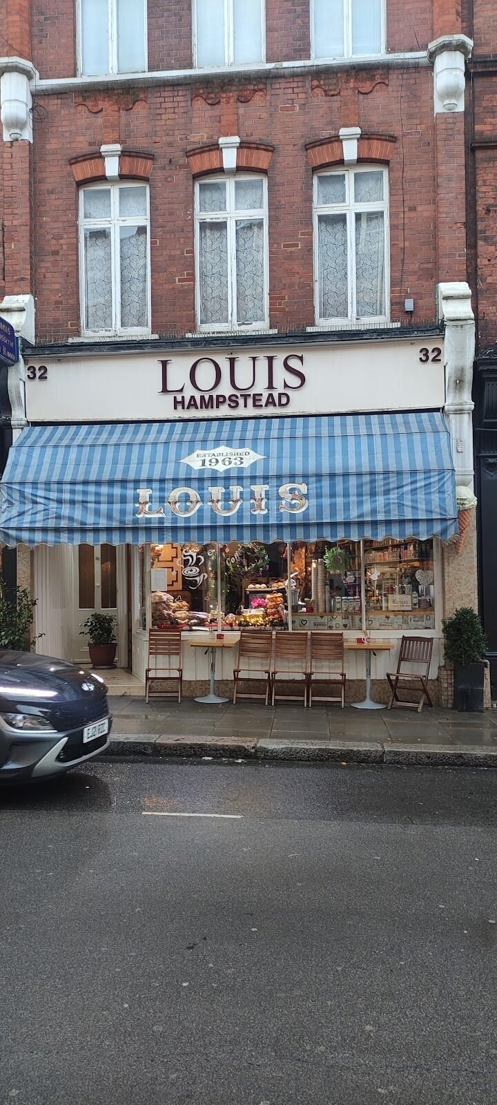 Louis Patisserie: A Work-Friendly Place in London