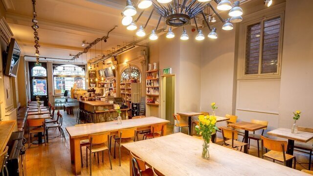 Notes Coffee Roasters & Bar | Trafalgar Square