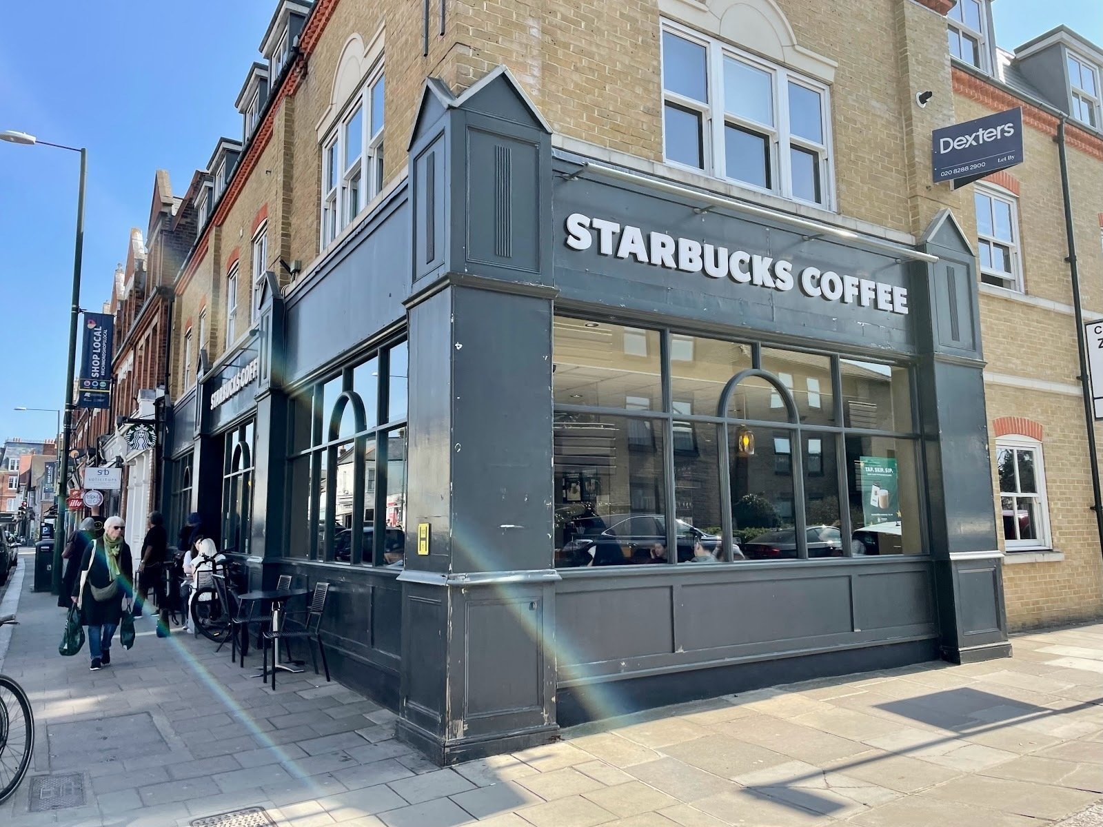 <span class="translation_missing" title="translation missing: en.meta.location_title, location_name: Starbucks Coffee @ 70 High Street, city: London">Location Title</span>