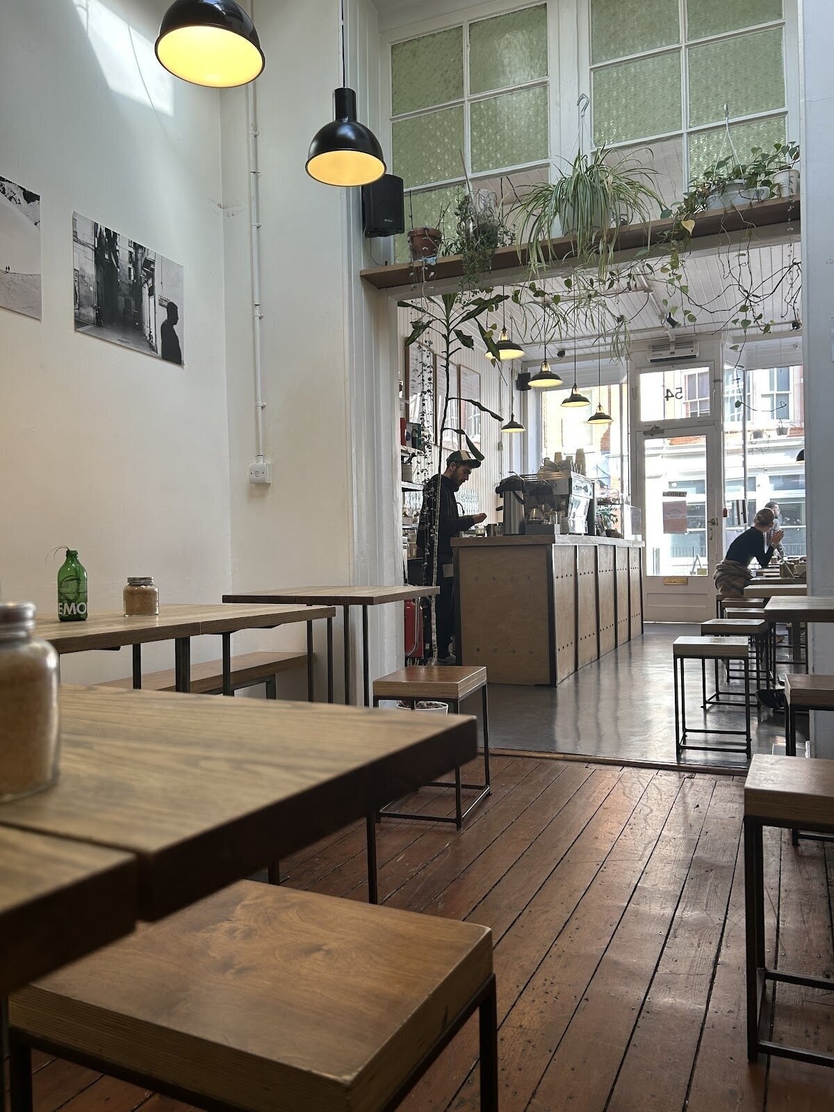 <span class="translation_missing" title="translation missing: en.meta.location_title, location_name: Store Street Espresso, city: London">Location Title</span>