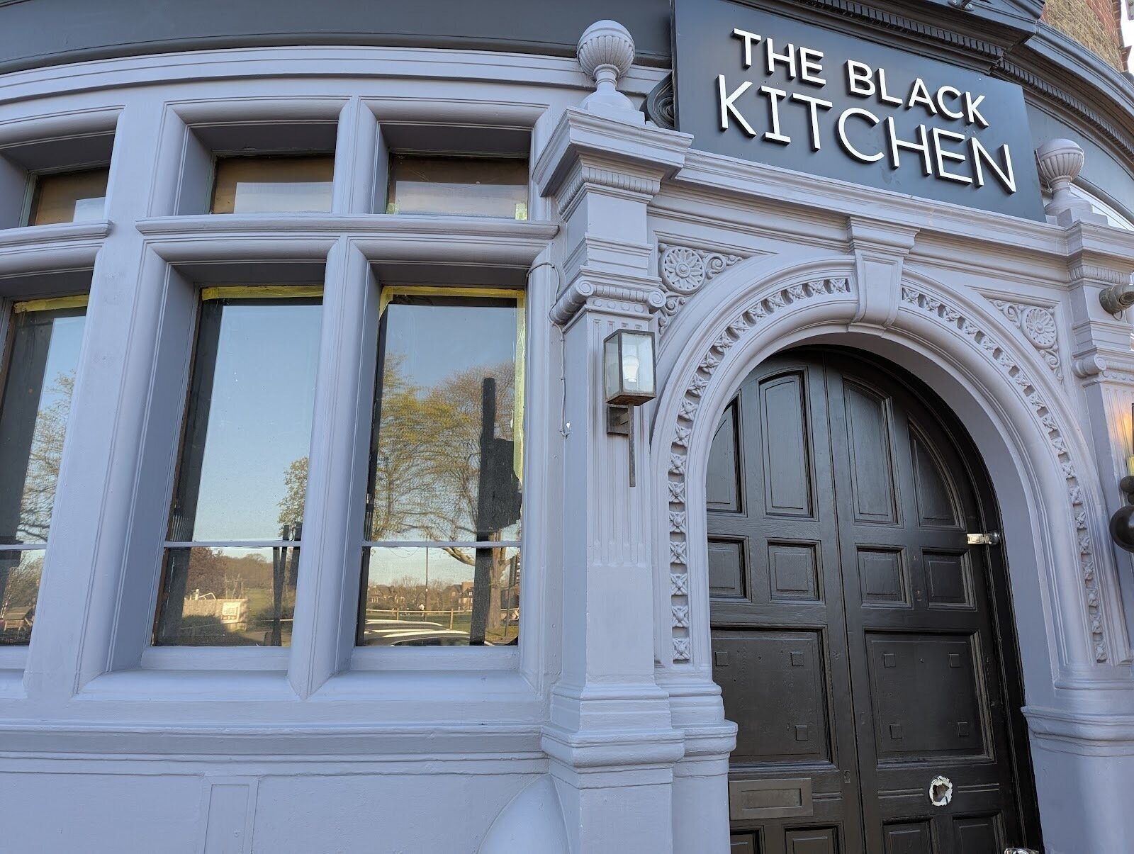 <span class="translation_missing" title="translation missing: en.meta.location_title, location_name: The Black Kitchen, city: London">Location Title</span>