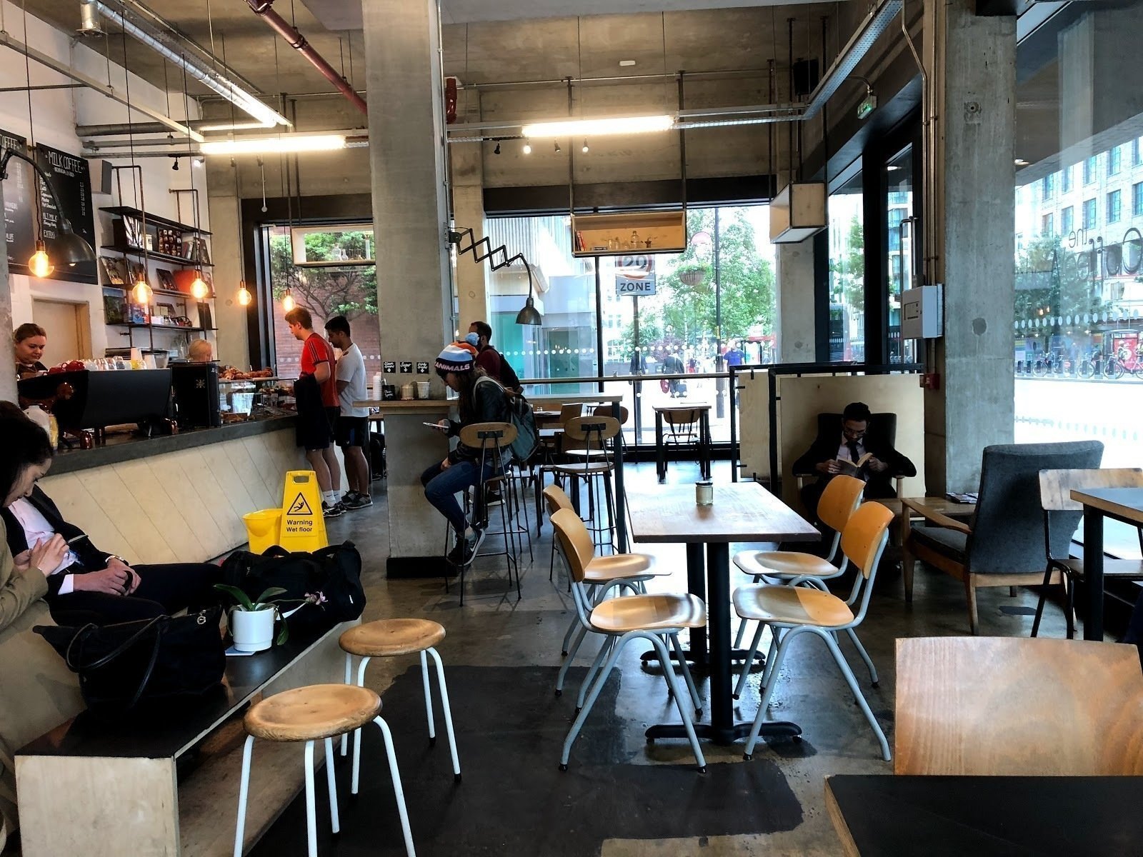 <span class="translation_missing" title="translation missing: en.meta.location_title, location_name: The CoffeeWorks Project @ Blackfriars Rd, city: London">Location Title</span>