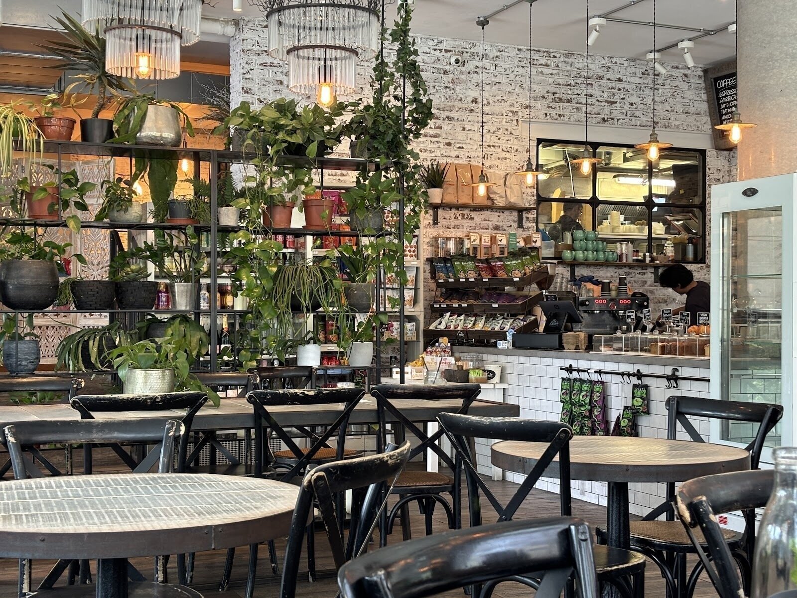 The Locals Chelsea: A Work-Friendly Place in London