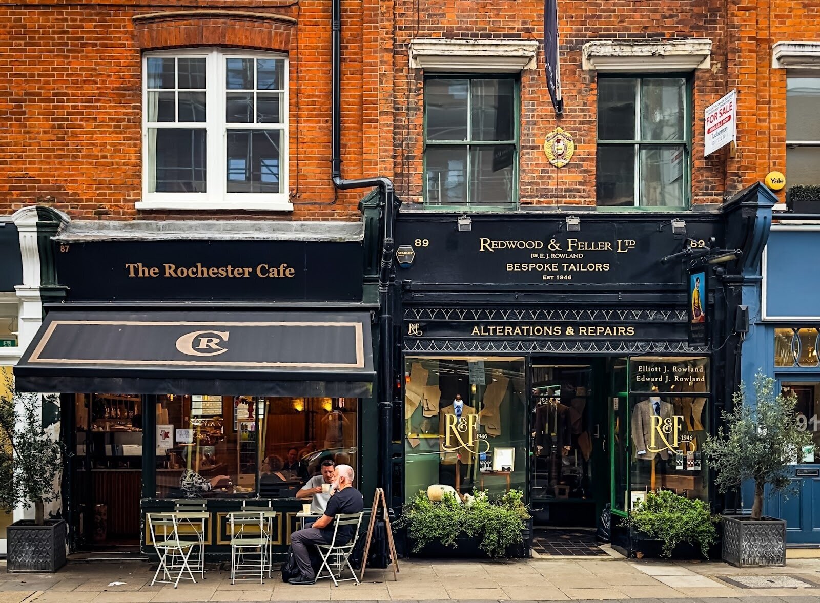 <span class="translation_missing" title="translation missing: en.meta.location_title, location_name: THE ROCHESTER CAFE, city: London">Location Title</span>