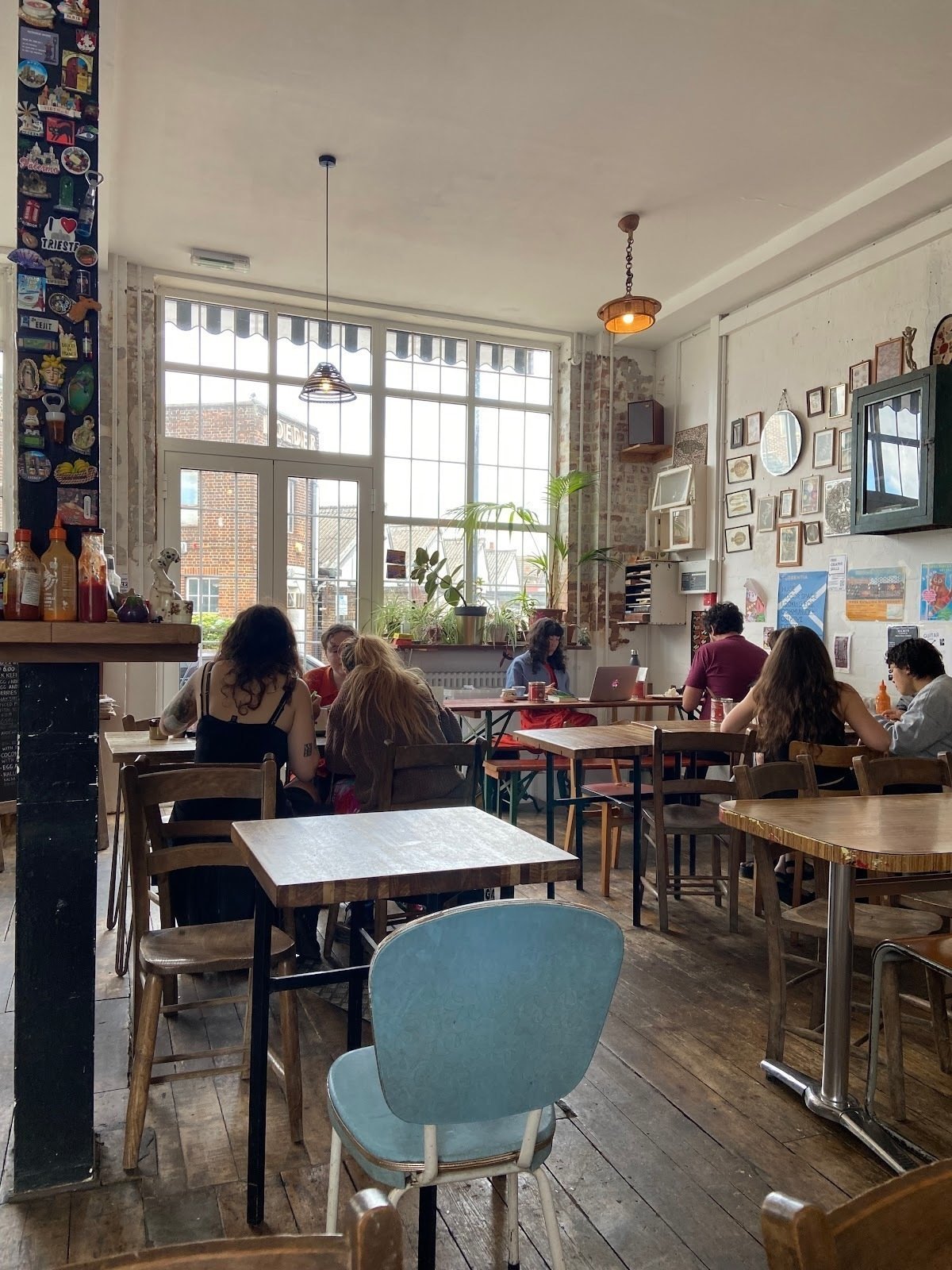 <span class="translation_missing" title="translation missing: en.meta.location_title, location_name: Venus Cafe and Social House, city: London">Location Title</span>