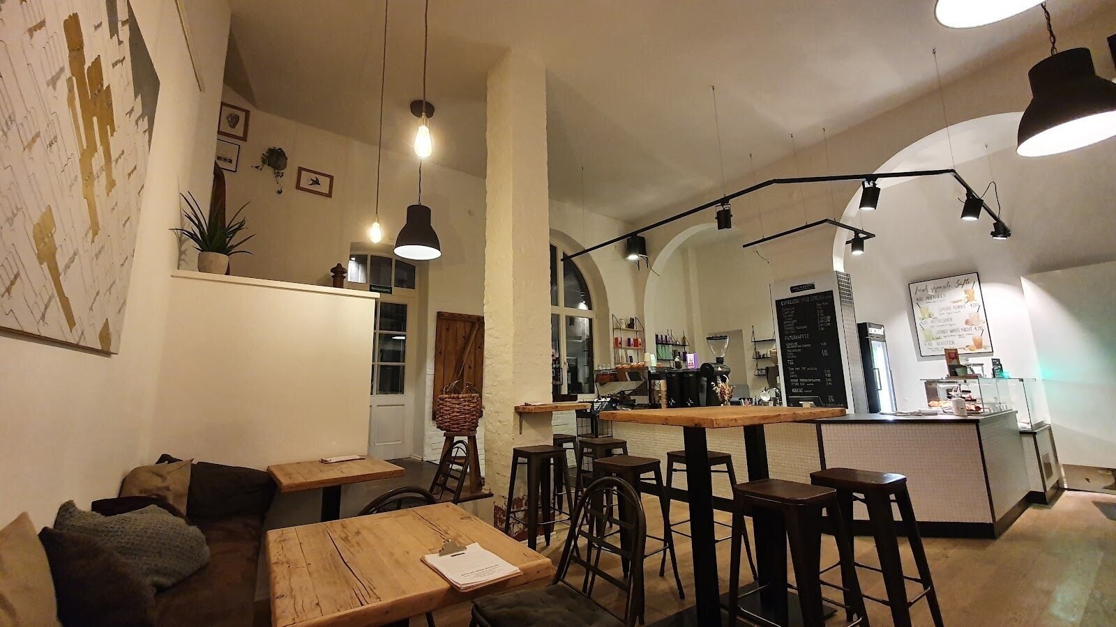 Café Bell & Beans: A Work-Friendly Place in Lüneburg