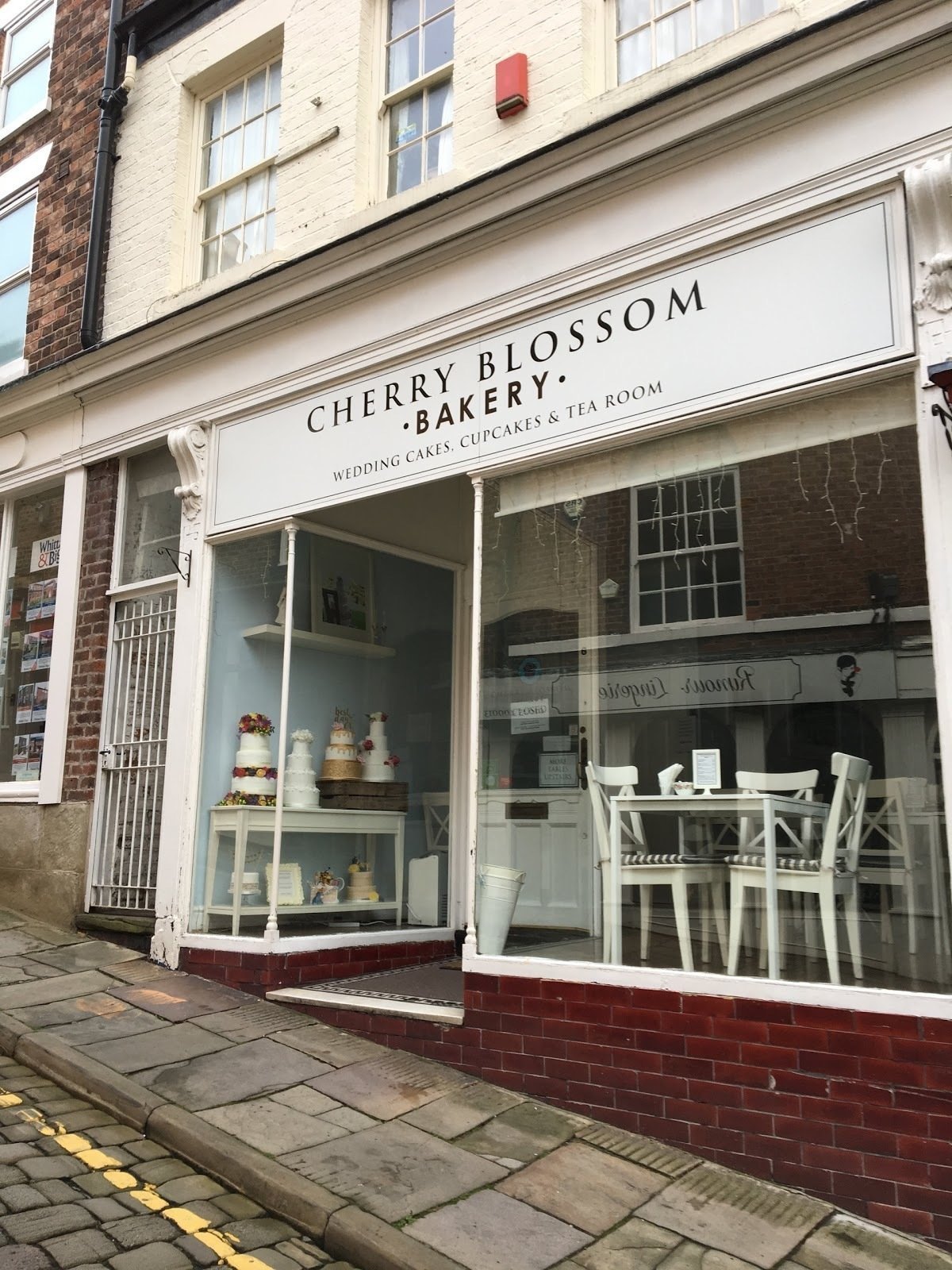 <span class="translation_missing" title="translation missing: en.meta.location_title, location_name: Cherry Blossom Bakery, city: Macclesfield">Location Title</span>