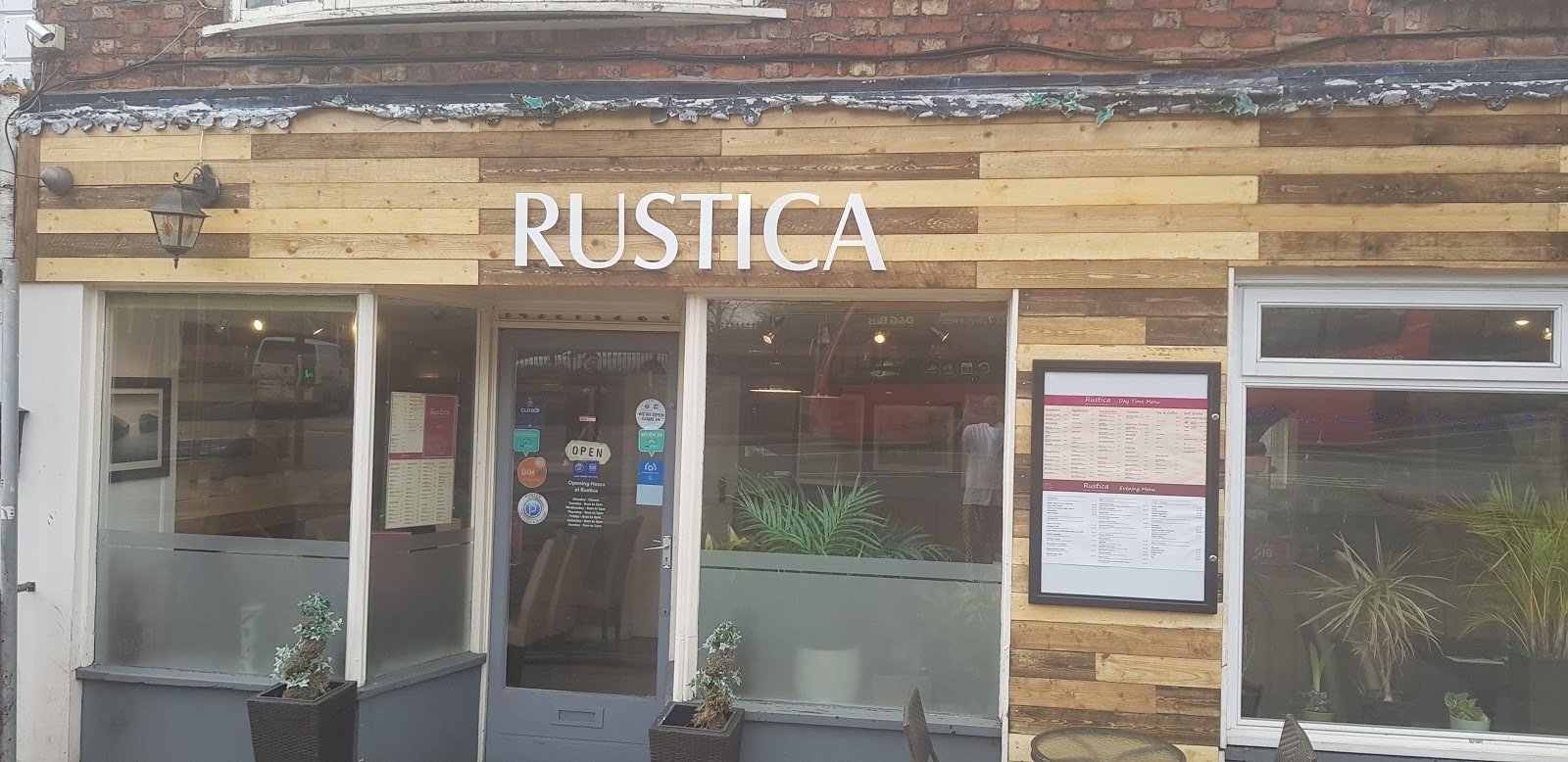 <span class="translation_missing" title="translation missing: en.meta.location_title, location_name: Rustica, city: Macclesfield">Location Title</span>