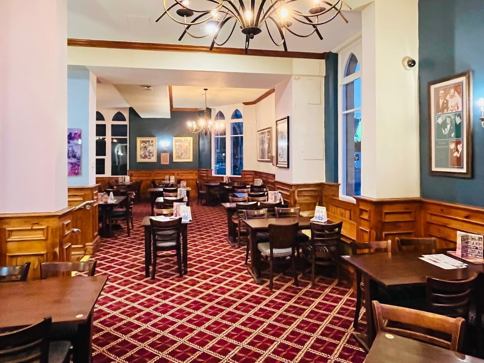 <span class="translation_missing" title="translation missing: en.meta.location_title, location_name: The Society Rooms - JD Wetherspoon, city: Macclesfield">Location Title</span>
